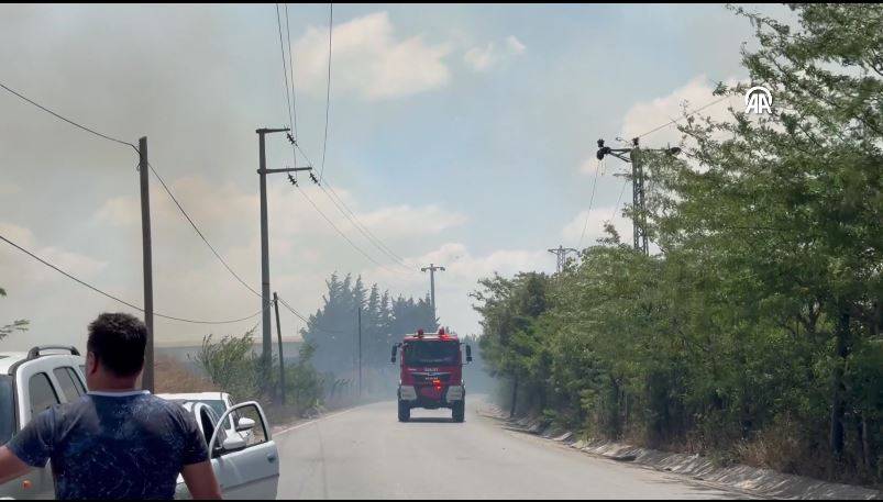 Tuzla'da yangın! Müdahale sürüyor 10